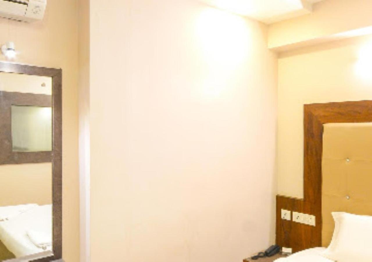 Hotel Venus Inn Bhubaneshwar ブバネーシュワル エクステリア 写真