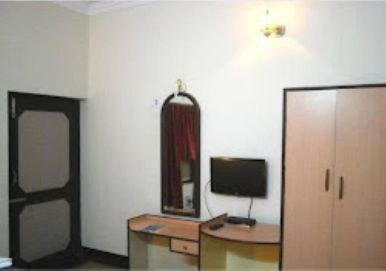 Hotel Venus Inn Bhubaneshwar ブバネーシュワル エクステリア 写真