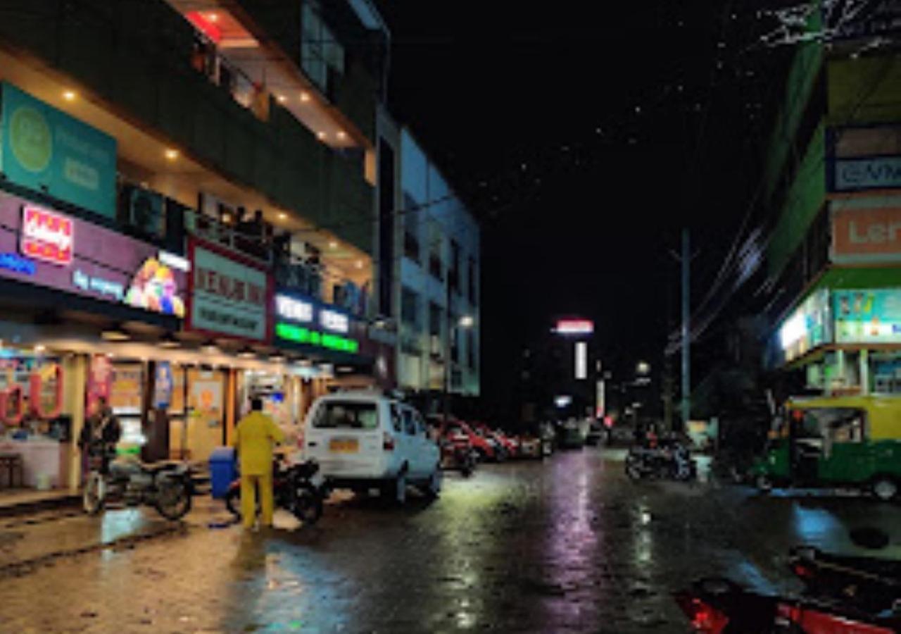 Hotel Venus Inn Bhubaneshwar ブバネーシュワル エクステリア 写真