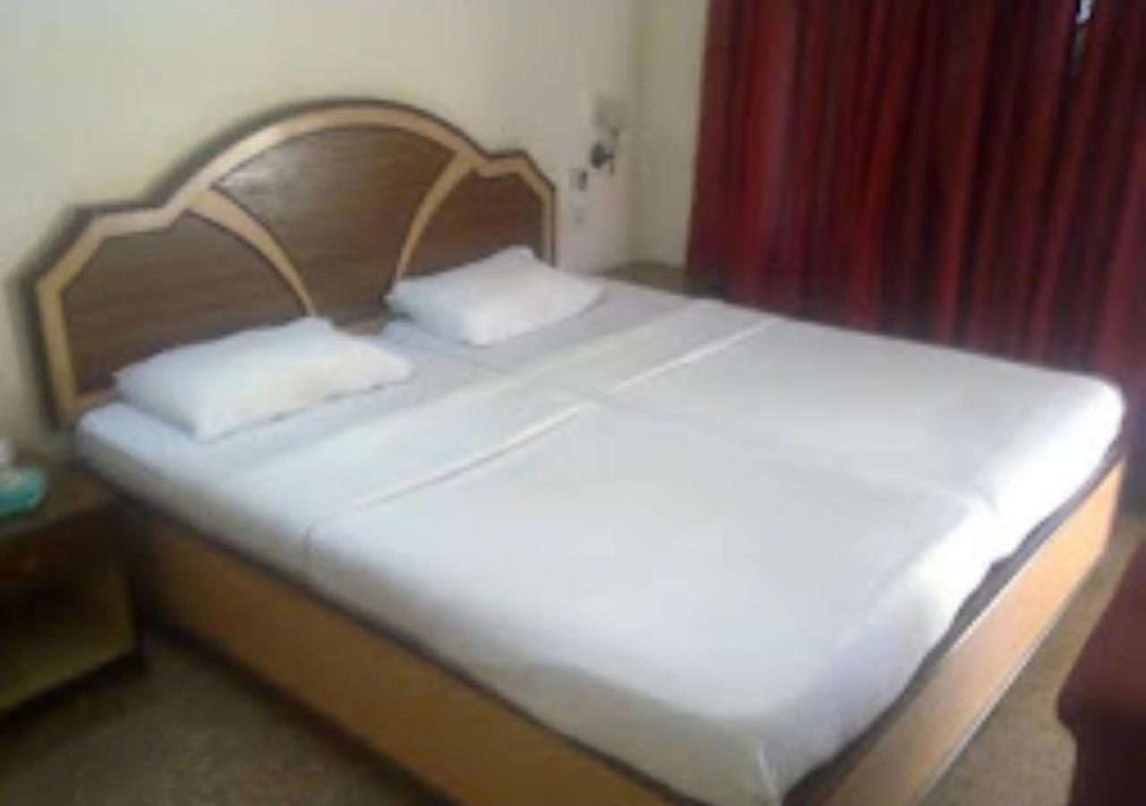 Hotel Venus Inn Bhubaneshwar ブバネーシュワル エクステリア 写真